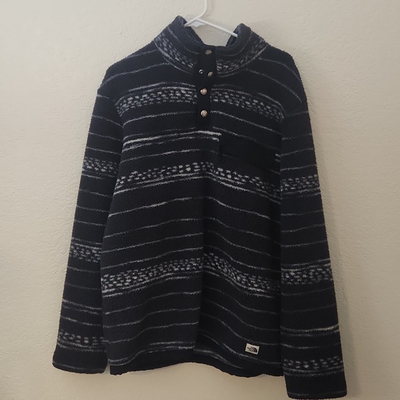 Northface pullover - Picture 2 of 3